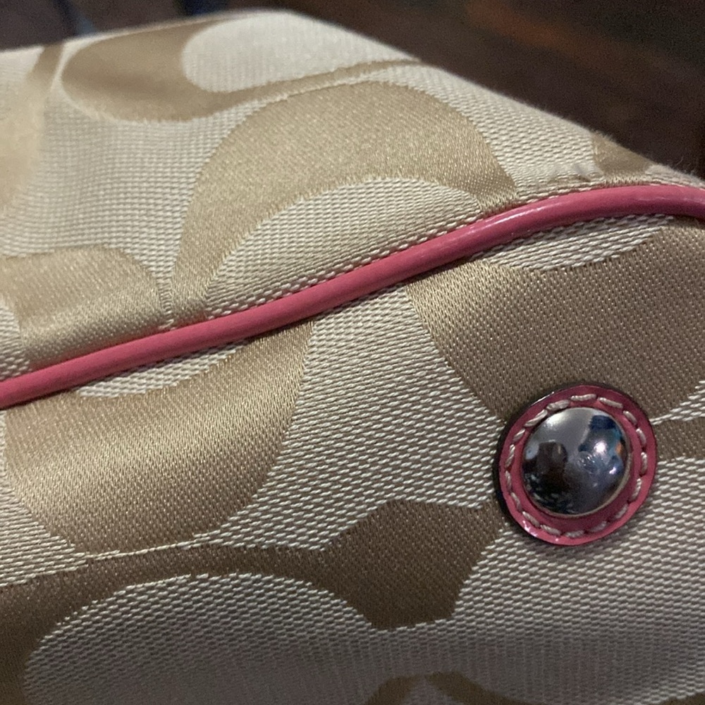 🇺🇸Coach purse pink with kisslock 🩷 - Picture 7 of 13
